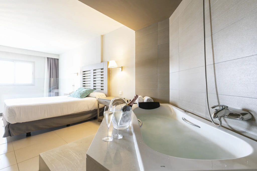 Standard Duplex room