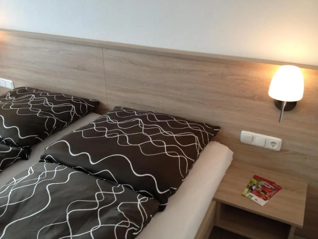 3 Bedrooms Apartment