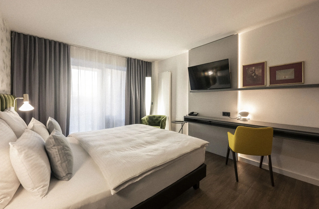 Standard Double room (full double bed)