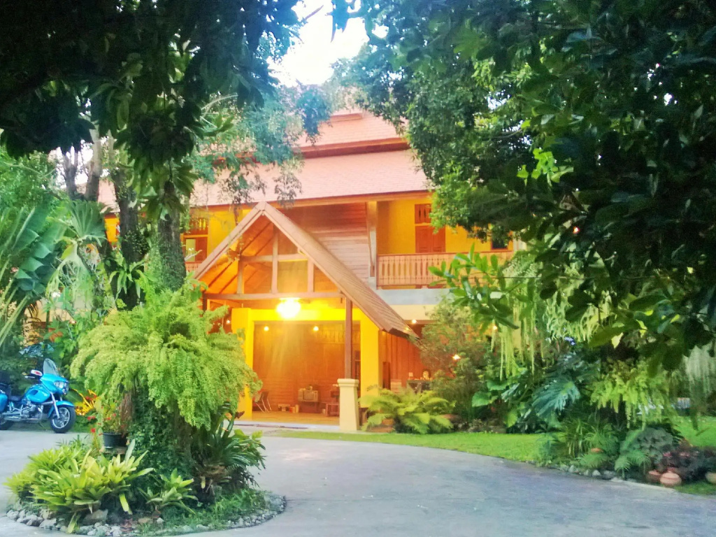 Superior Double room with balcony (full double bed)