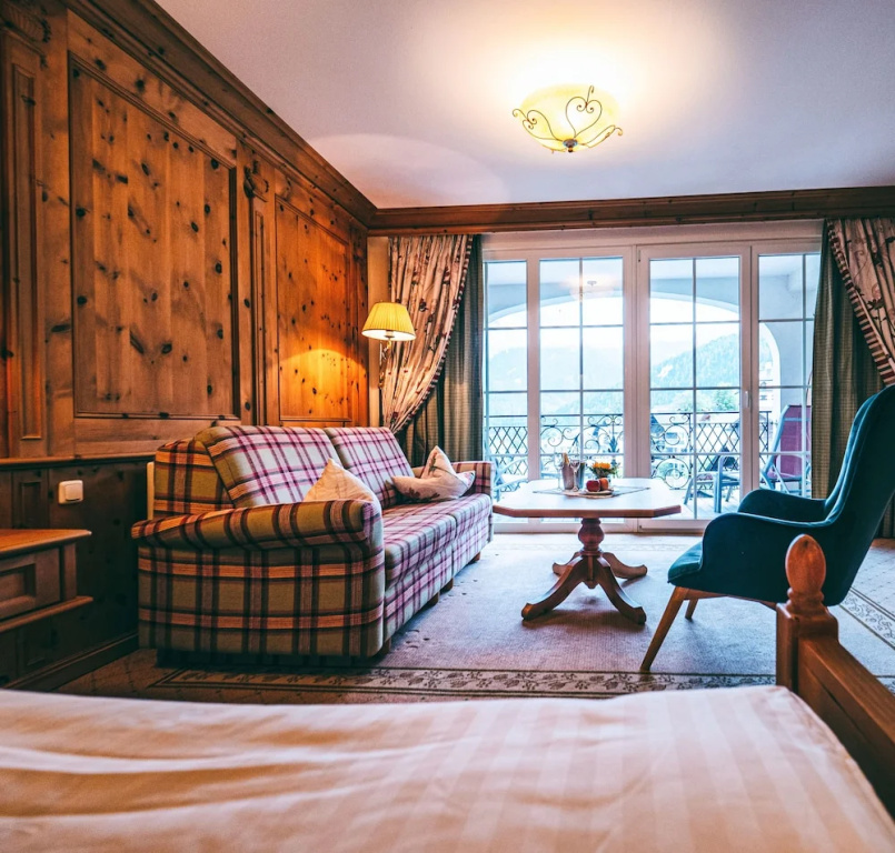 Double Junior Suite with balcony (full double bed)