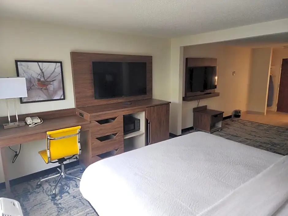 La Quinta Inn & Suites by Wyndham Milwaukee SW New Berlin - Chambres