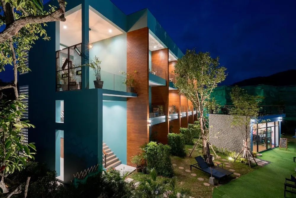 Superior Double room with balcony (full double bed)