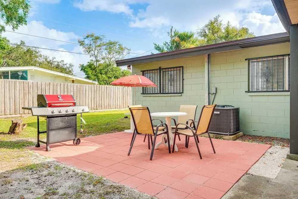 2 Mi to Cocoa Riverfront Park: Home w/ Patio!