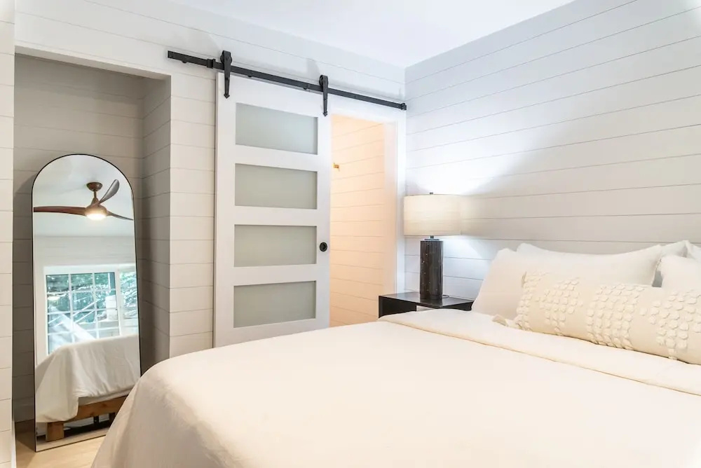 3 Bedrooms Basement Bungalow