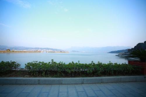 Beach & Waterfront