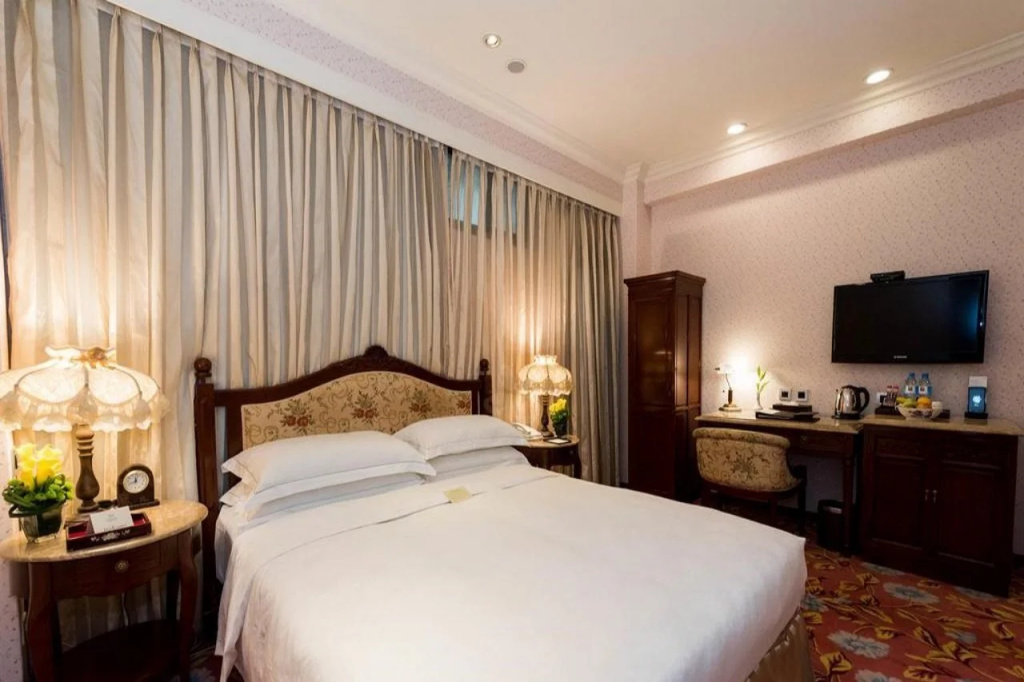 Royal Seasons Hotel Taipei Nanjing West - 5