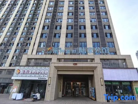 Four Seasons Apartment Hotel