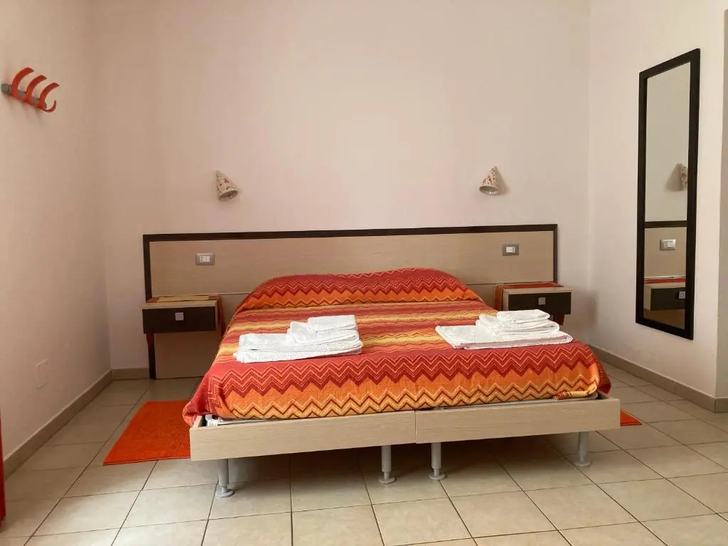 Standard Double room (full double bed)