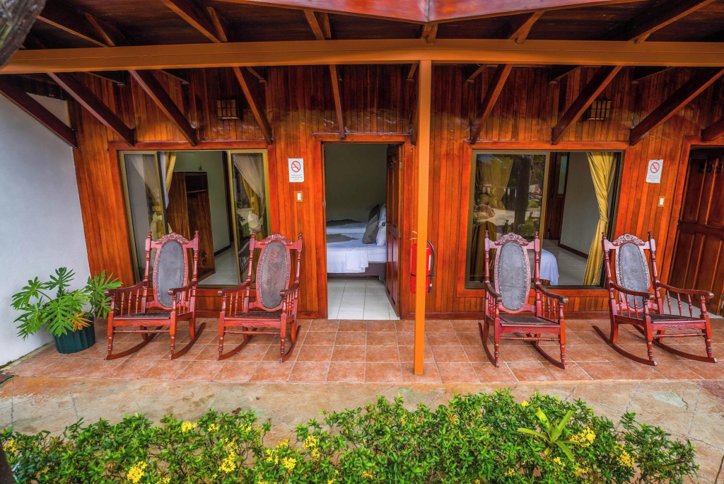 Arenal Hostel Resort Towers