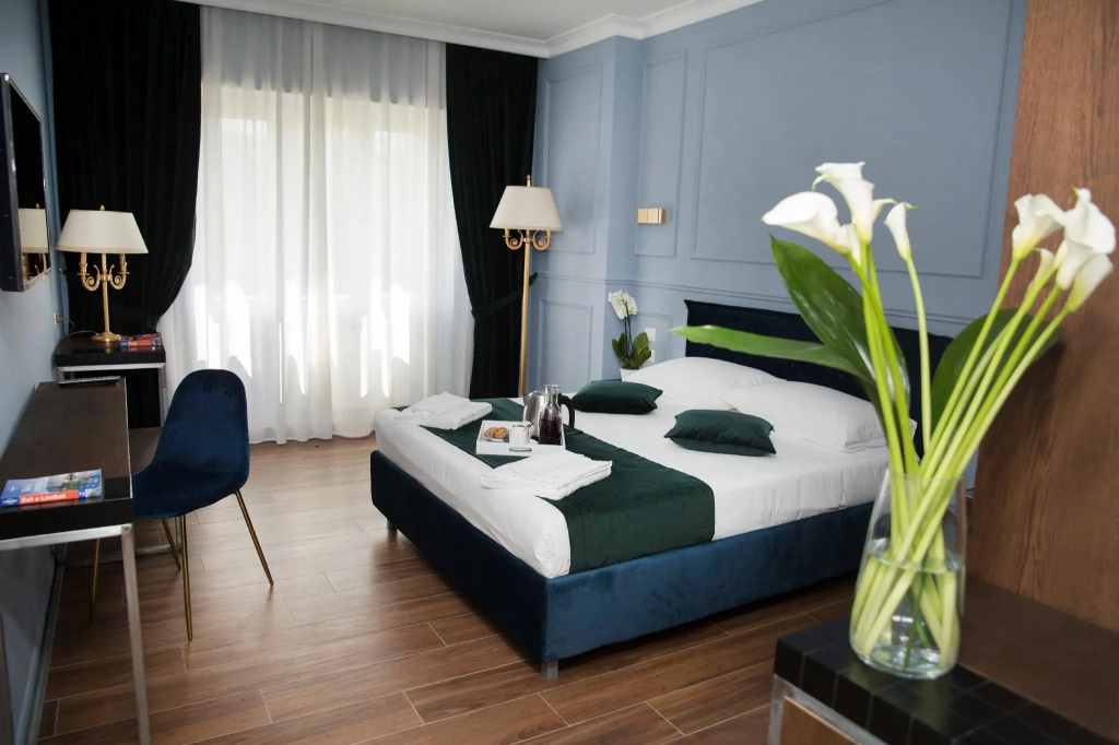 Deluxe Double Suite (full double bed)