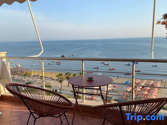 Stunning Seaview 10s Beach AC Fast WiFi