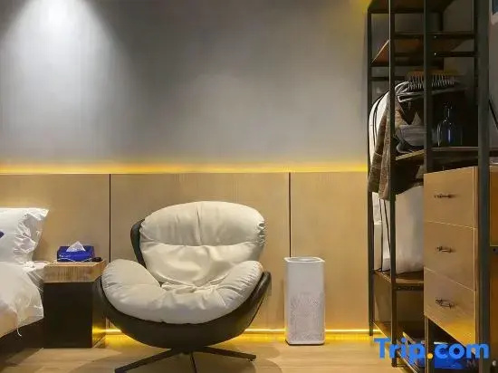 Standard Triple Family room