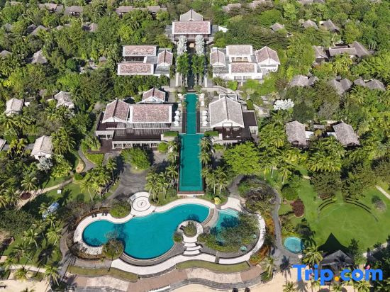 Floral Hotel · Jinlan Qingchuan Holiday Villa (Lingshui Perfume Bay Branch)