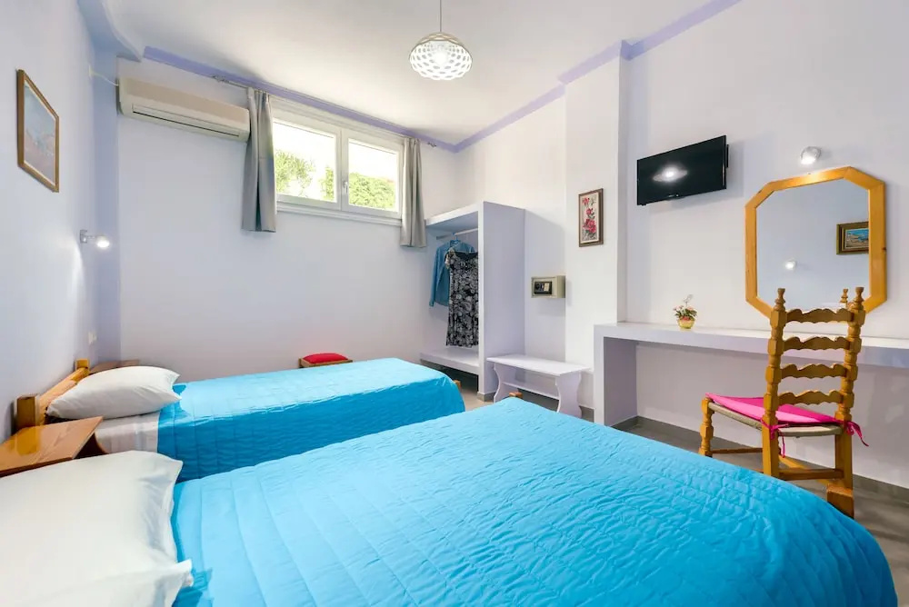 Economy room