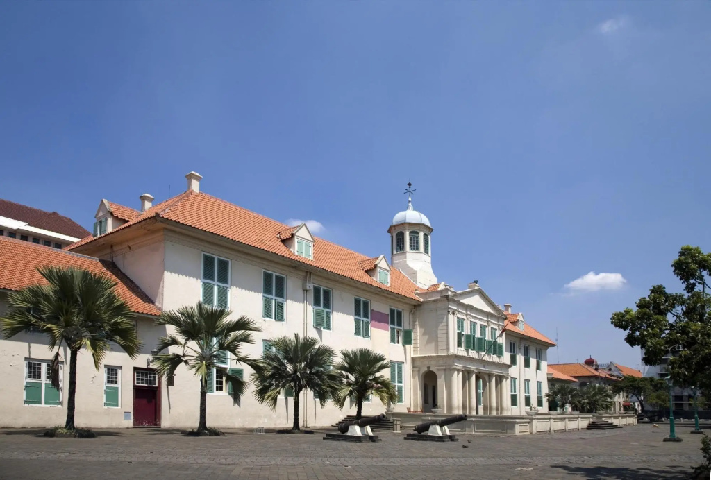 RedDoorz near Kota Tua