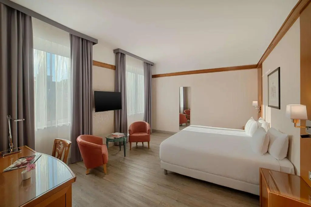 Superior Double room (full double bed)