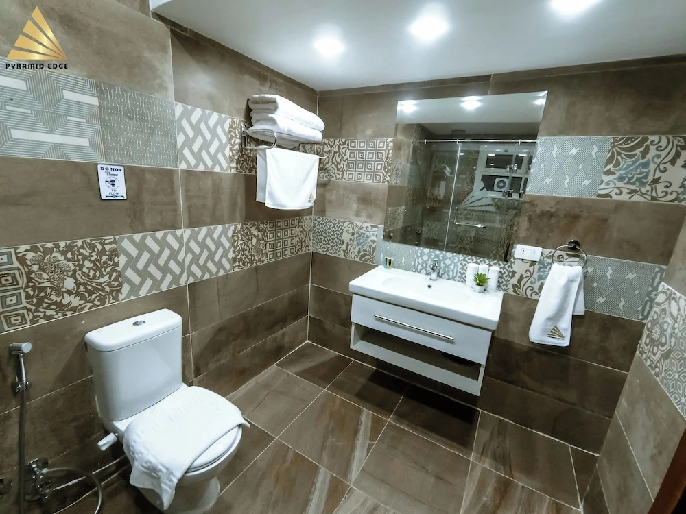 Трёхместный номер Standard в Pyramid Edge Hotel & Exclusive Pyramids View Rooftop