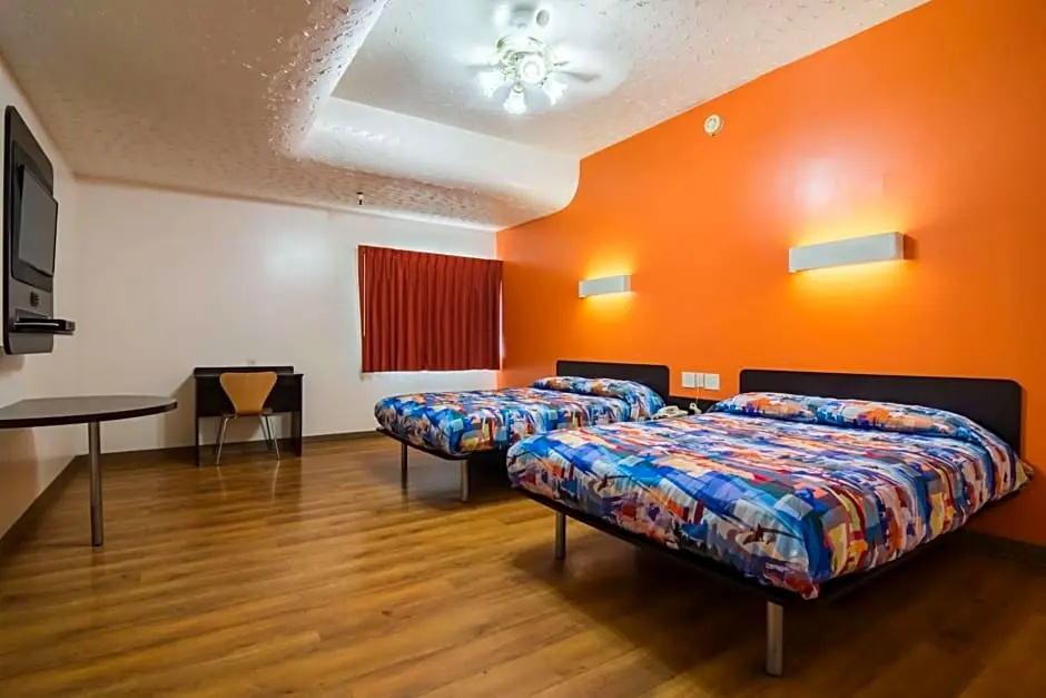 Standard Sextuple room