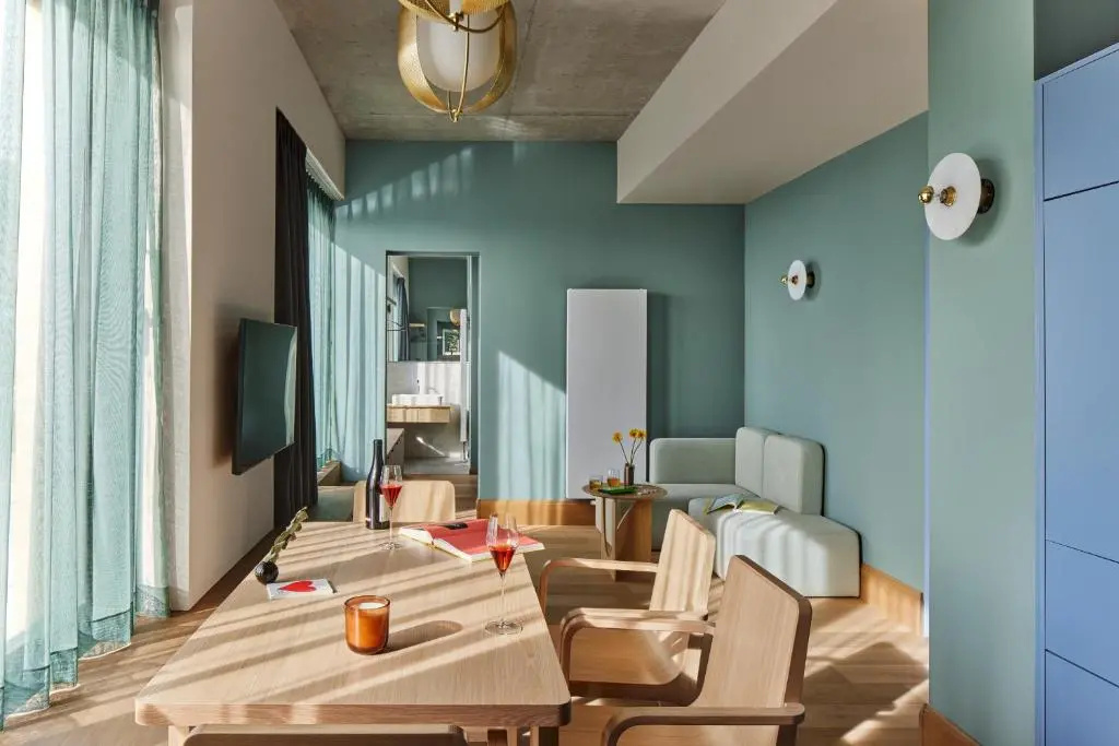 2 Bedrooms Penthouse Suite