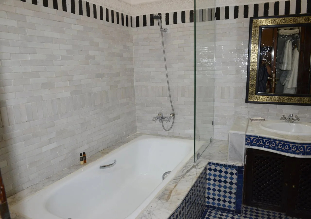 Riad El Yacout - Général