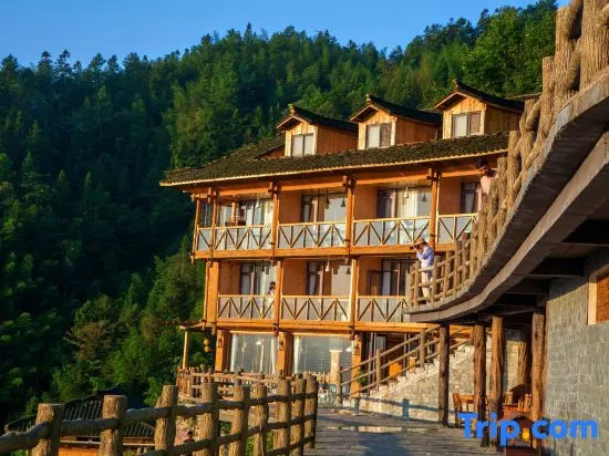 Longji View Building Homestay (Xishanyu Optimistic View Terrace)