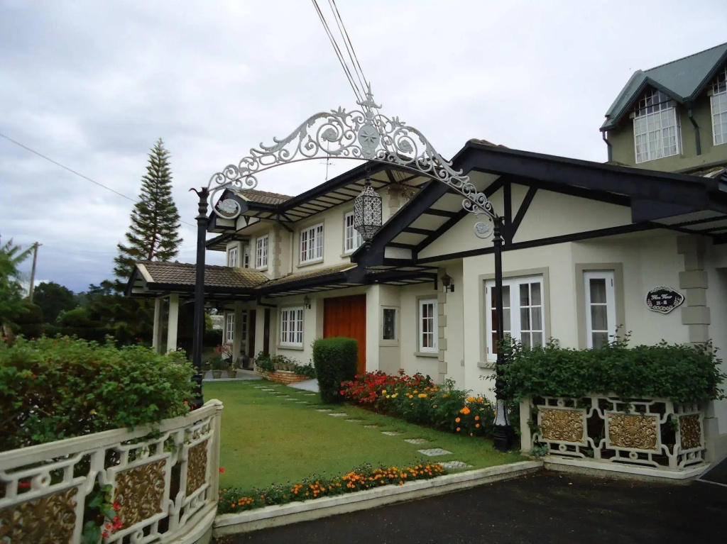 Cocoon Hills