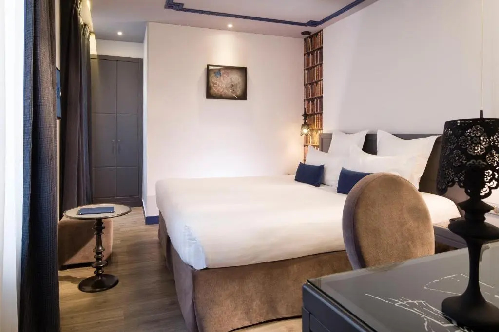 Hotel Mademoiselle 32