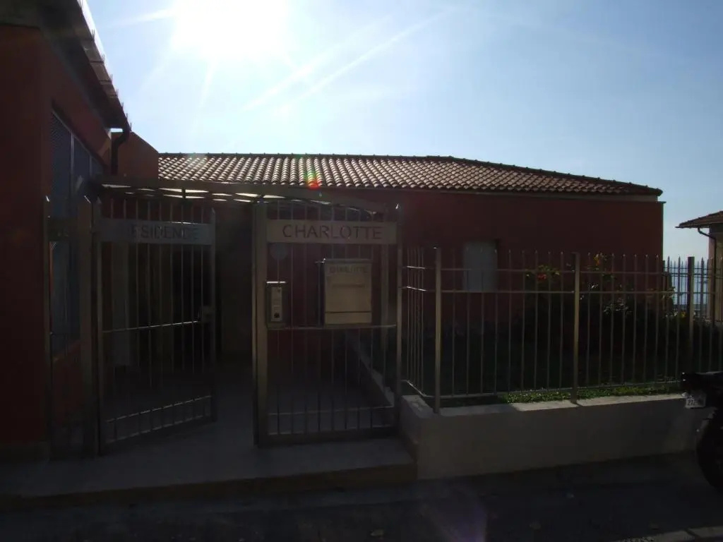 The blue house, lovely apartment in the Côte d'Azur for 6 people