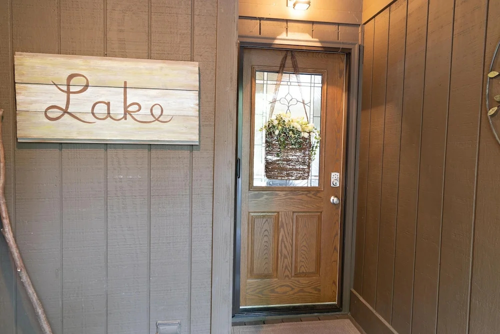 Lakeside Cottage