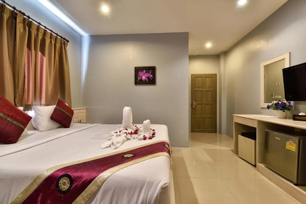 Standard Double room (full double bed)