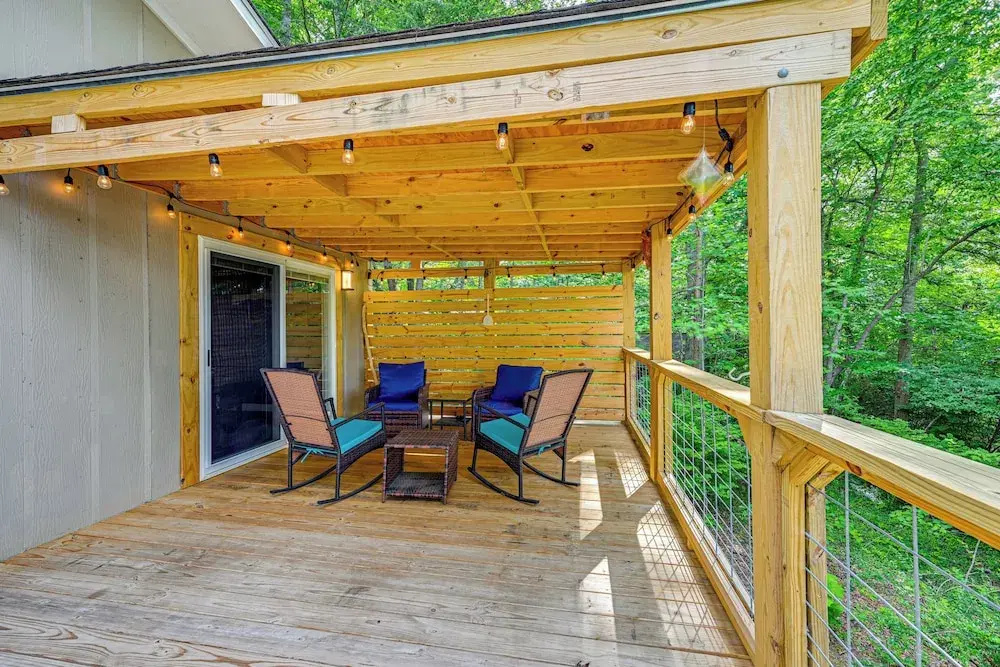 Renovated Franklin Home w/ Mountain-view Deck!