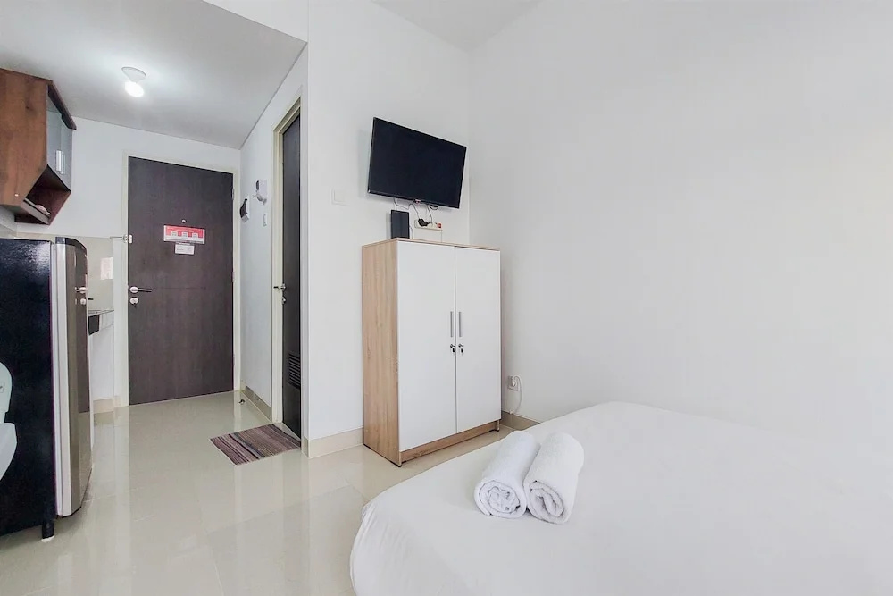 Cozy And Enjoy Living Studio Room At Serpong Garden Apartment