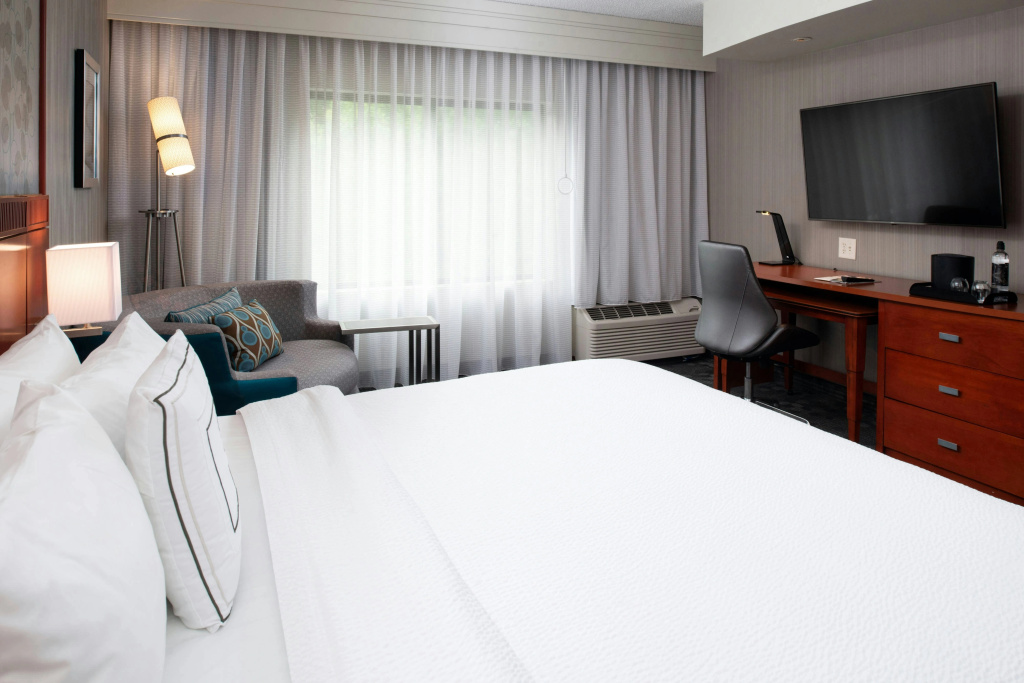 Courtyard by Marriott High Point — 5