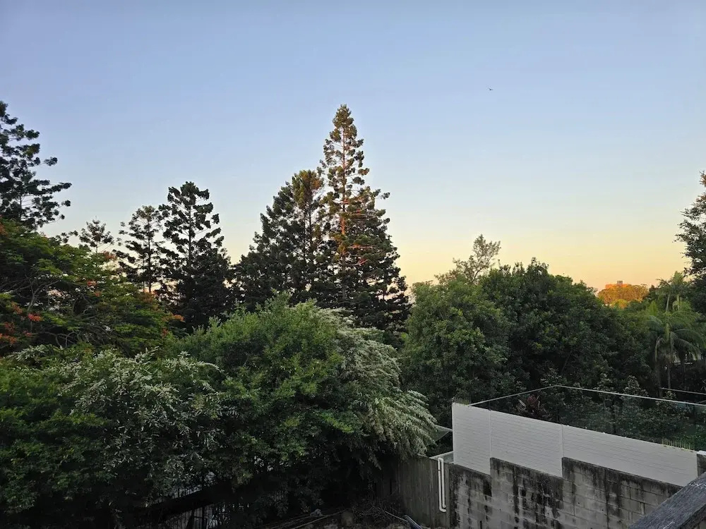 2 bdr Apartment Refurbished 3 Years Near Roma Park