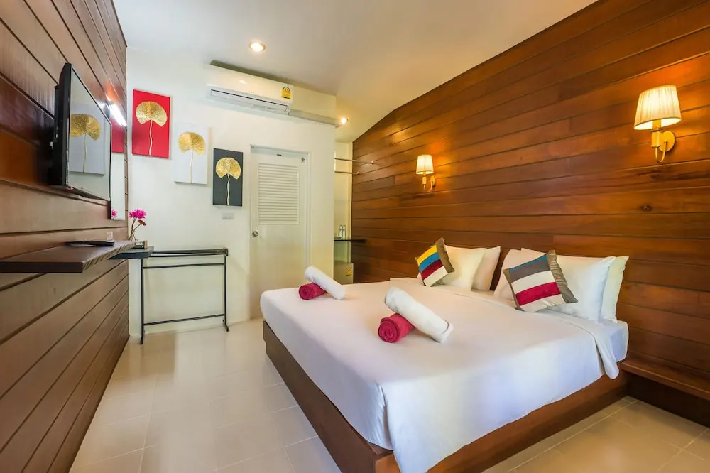 Standard Double room (full double bed)
