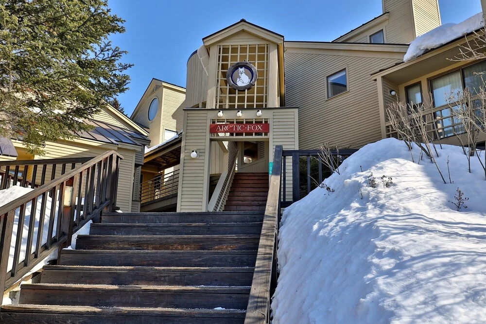 Skiers! Fox Hollow 2br/2ba Condo. Across From Pico, Minutes To Killington 2 Bedroom Condo