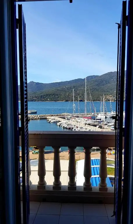 Standard Double room with balcony and with sea view (full double bed)