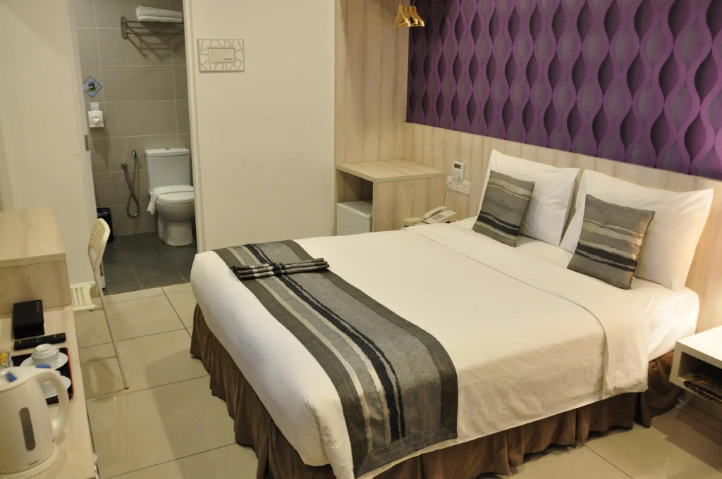 Superior Double room (full double bed)