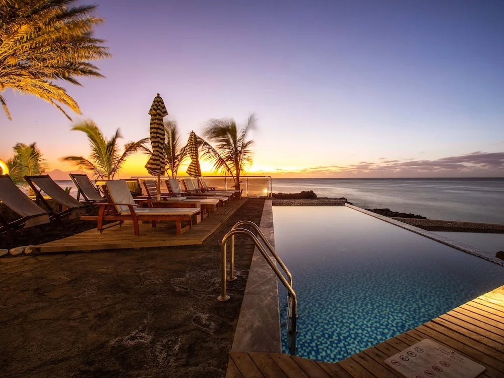 Beach & Waterfront