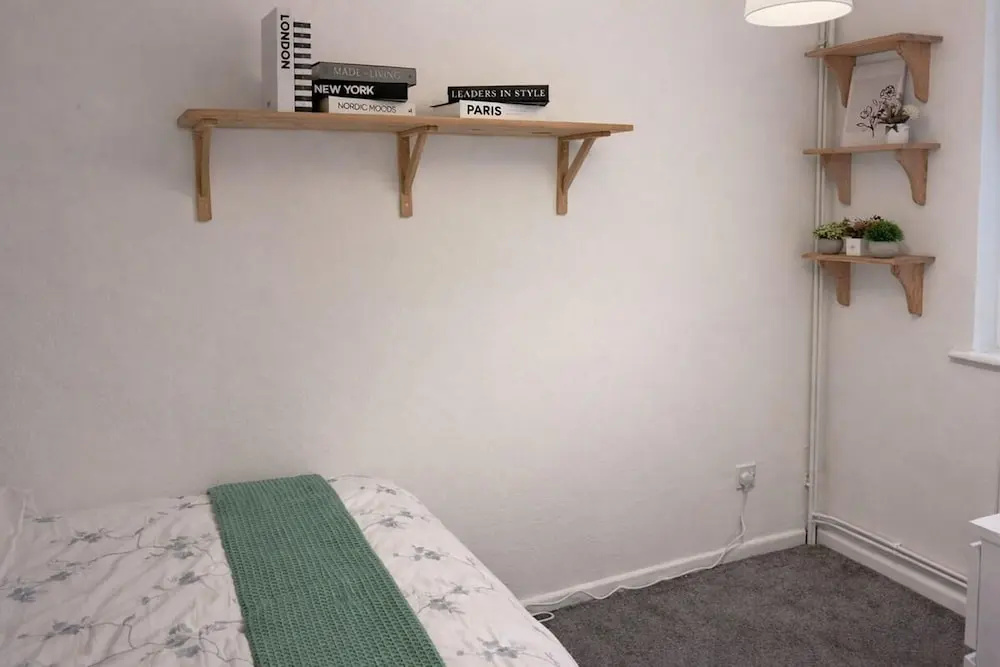 2 Bed Home - Parking for 2, Wifi & Garden