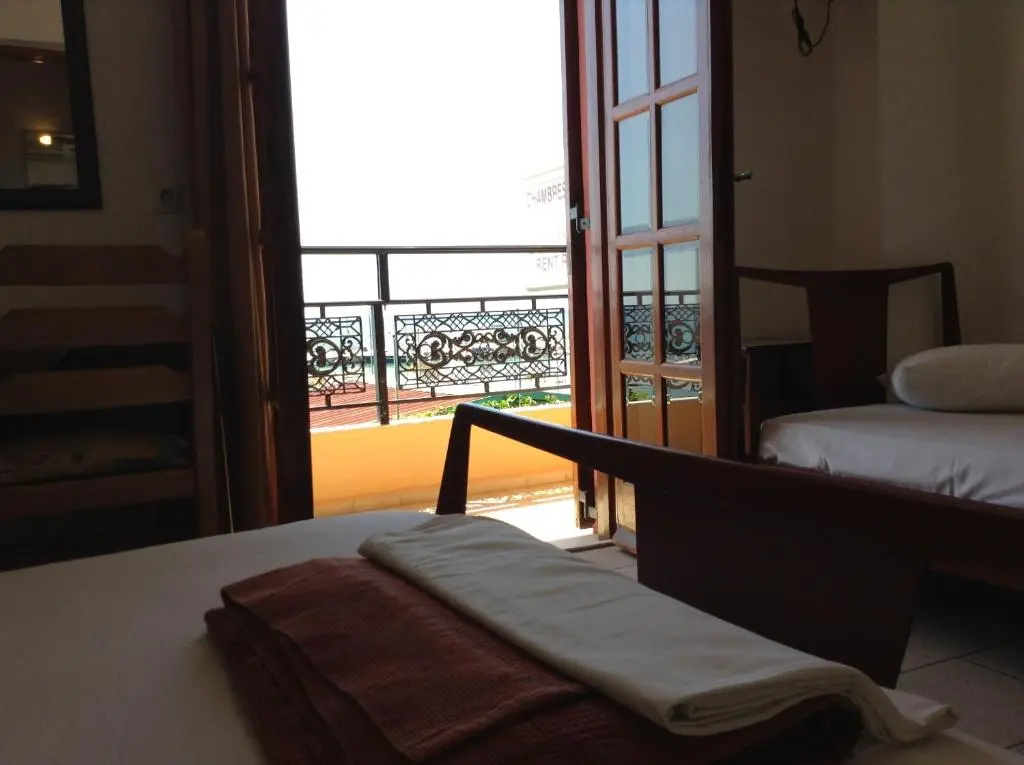 Standard Triple room with sea view