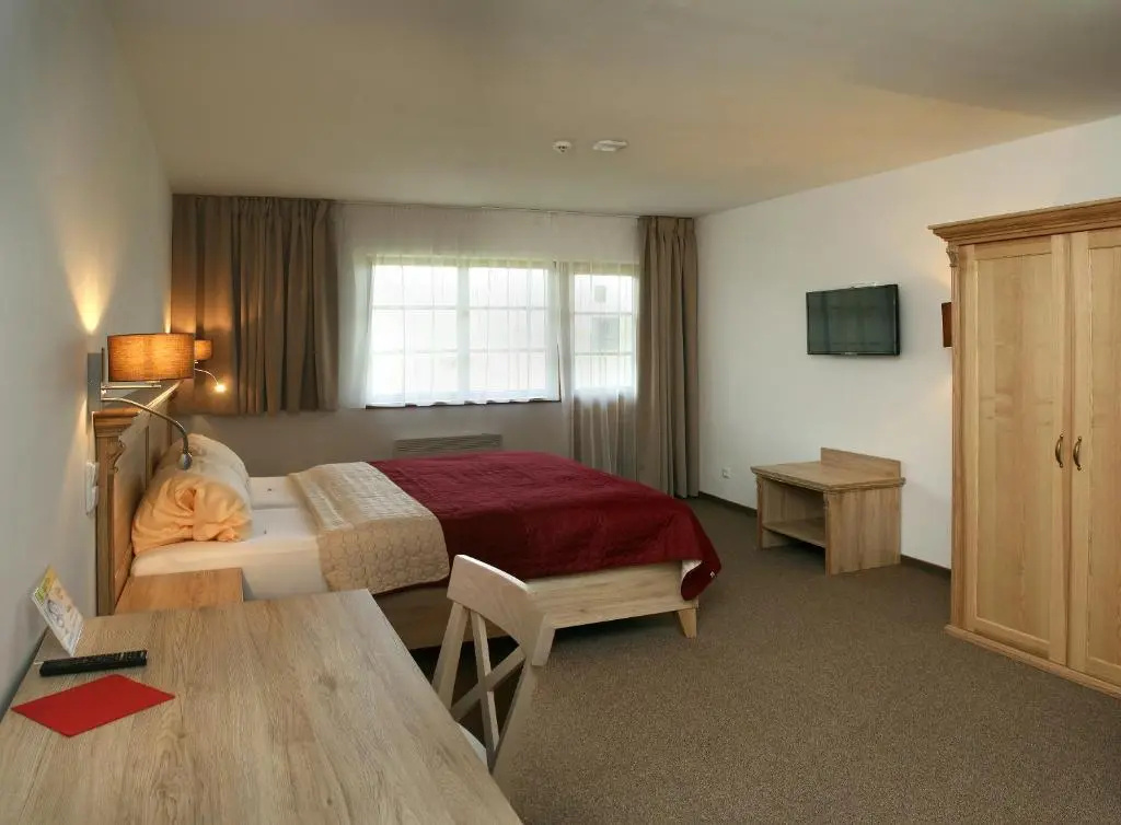 Superior Double room (full double bed)