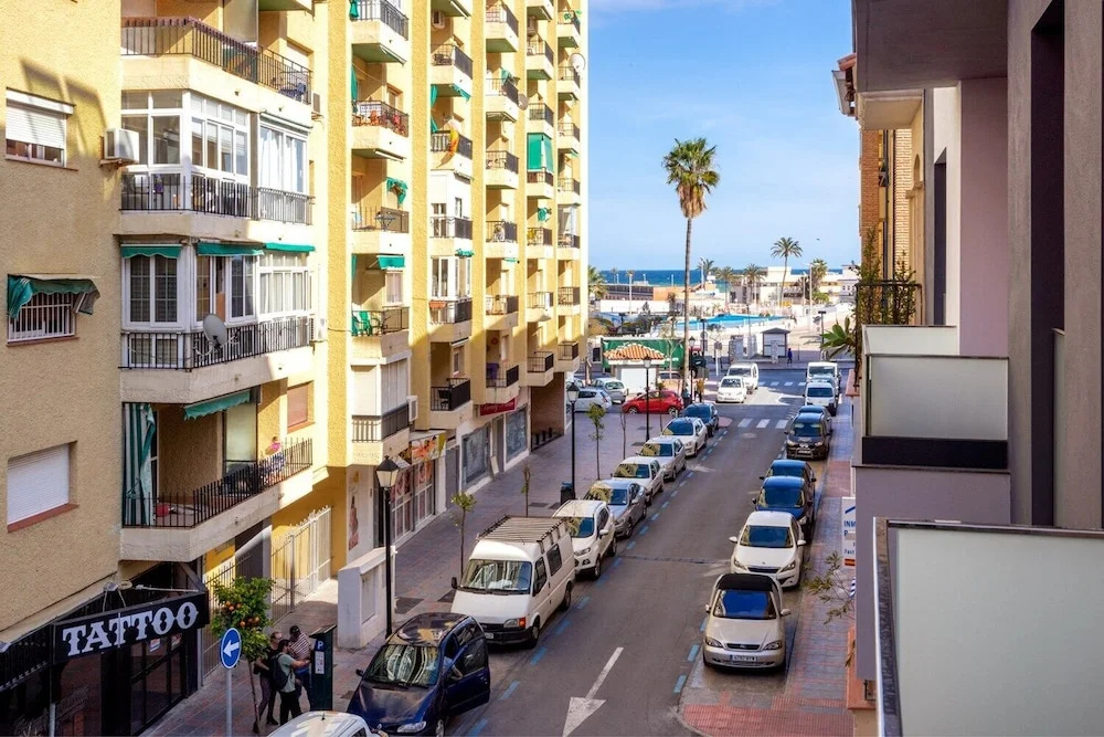 Central and Beachfront Apartment with Balcony Ref 131
