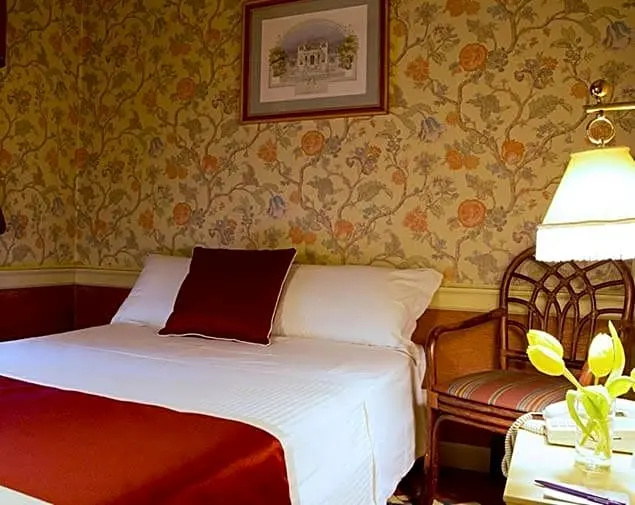 Economy with French bed Double room (full double bed)