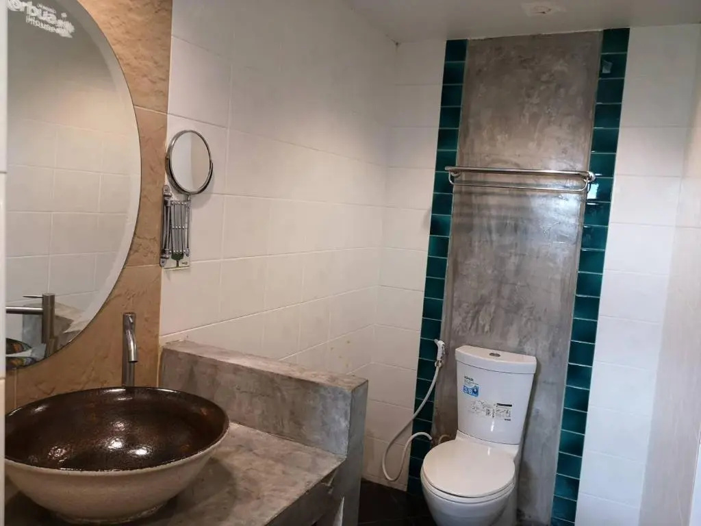 Standard Double room with canal view (full double bed)