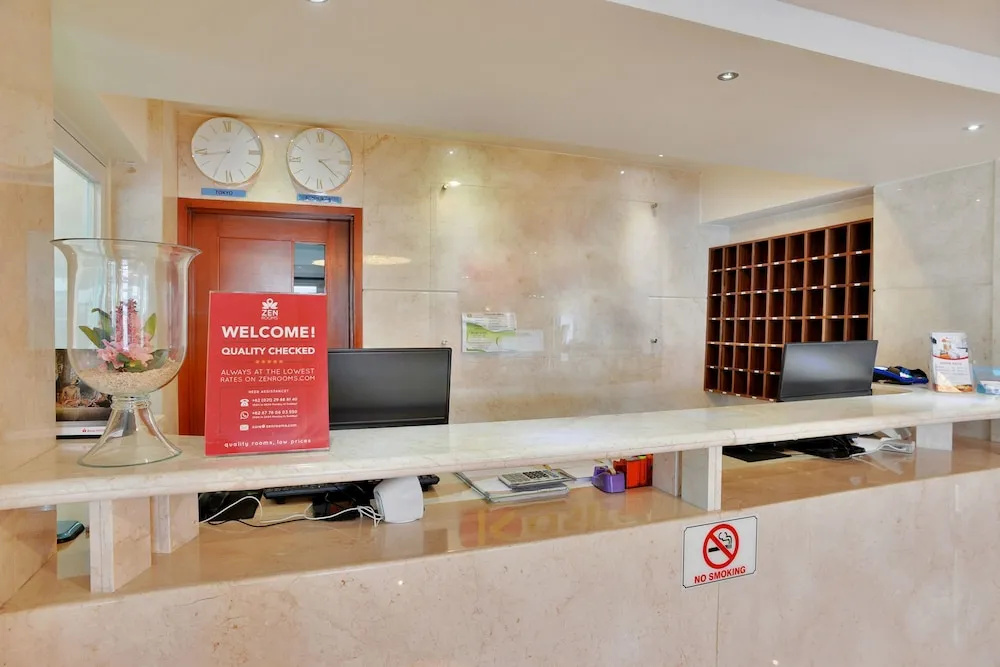 Lobby & Reception