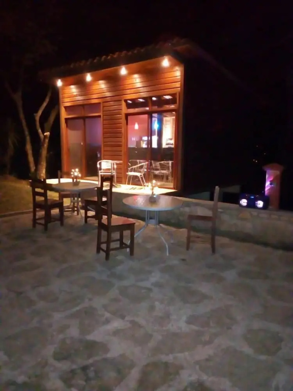 Premier room