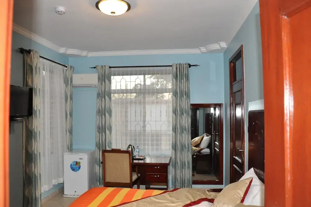 Deluxe Double room with balcony (full double bed)