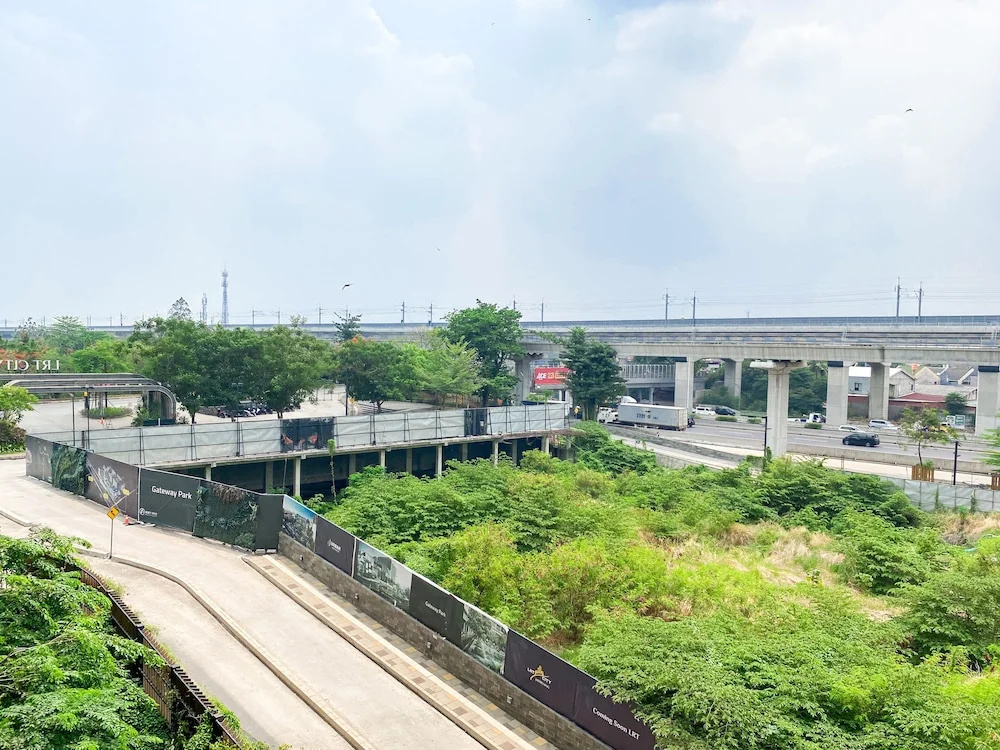 Modern Studio at LRT City Jatibening Apartment